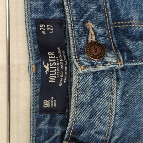 Hollister Ultra High Rise Mom Jean Block Patch Size 9 R - Picture 2 of 6